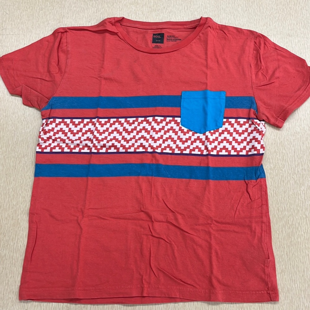 BDG patterned pocket tee